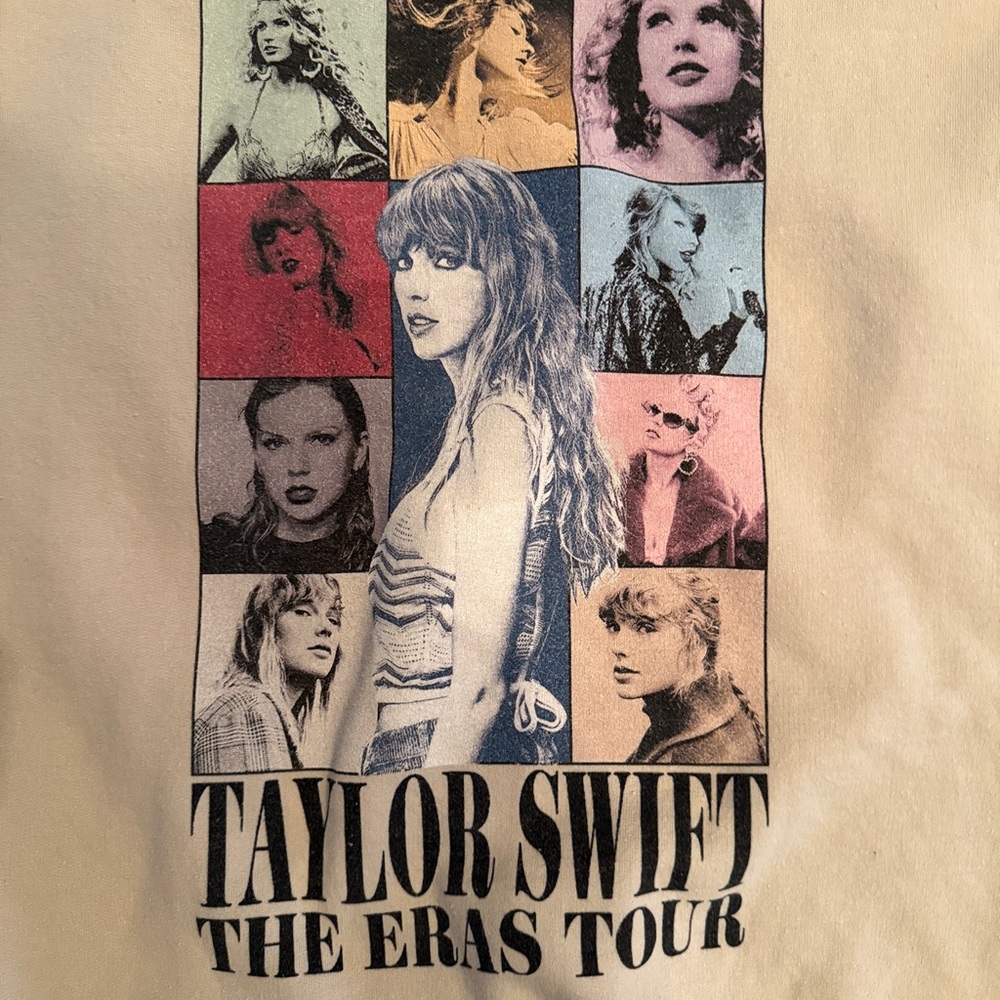 Taylor Swift The Eras Tour L sweatshirt - Picture 2 of 5